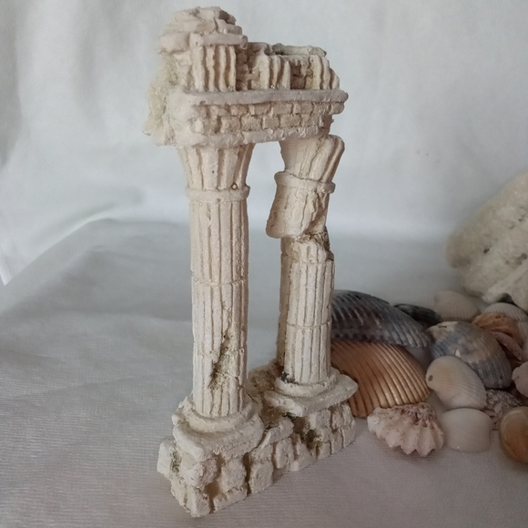 Fish Tank Accessories Sea Shells & Small Colorful Rocks Roman Column Aquarium - Picture 6 of 8